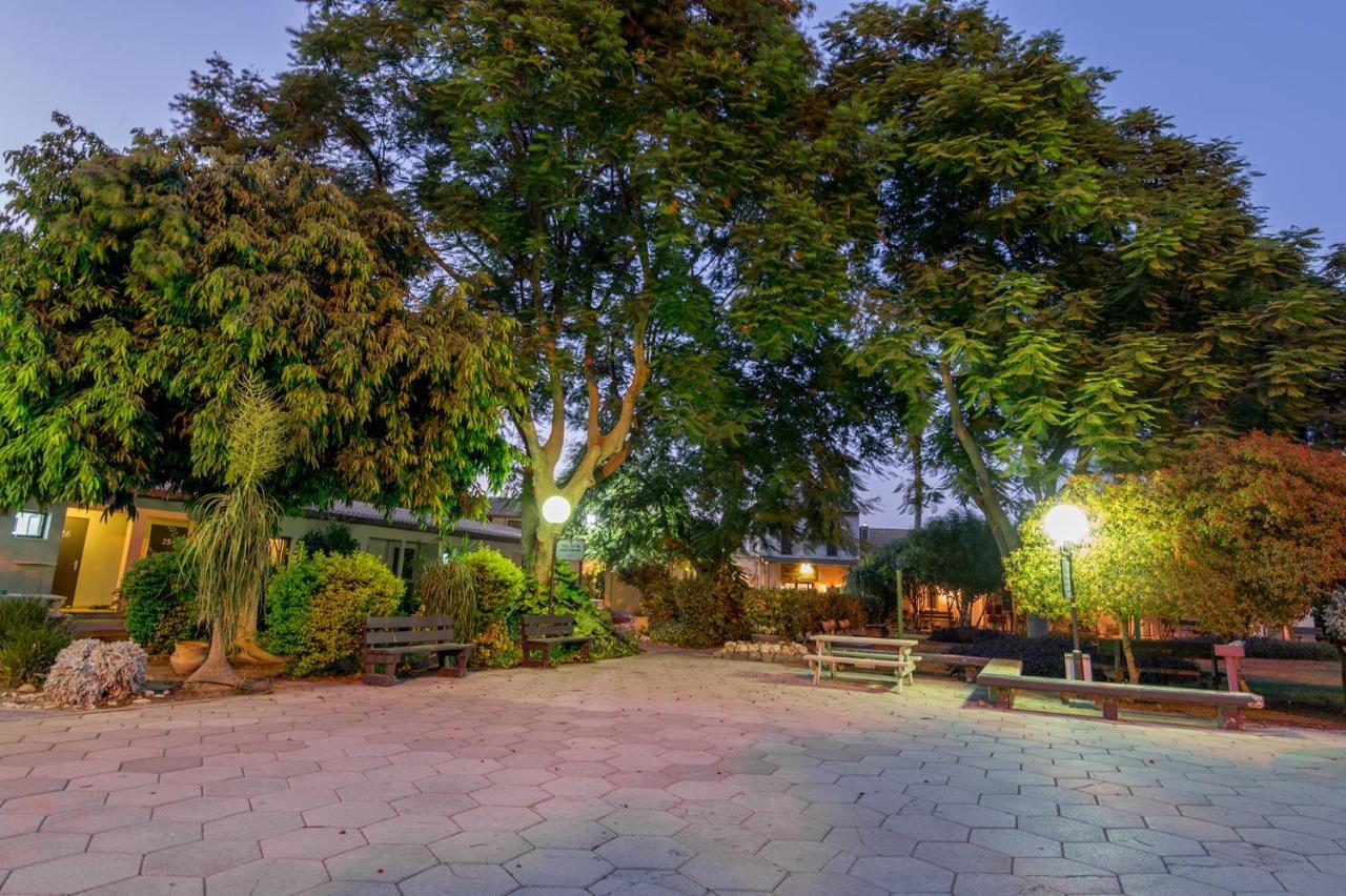 Degania Bet Kibbutz Country Lodging คินเนเร็ต ภายนอก รูปภาพ
