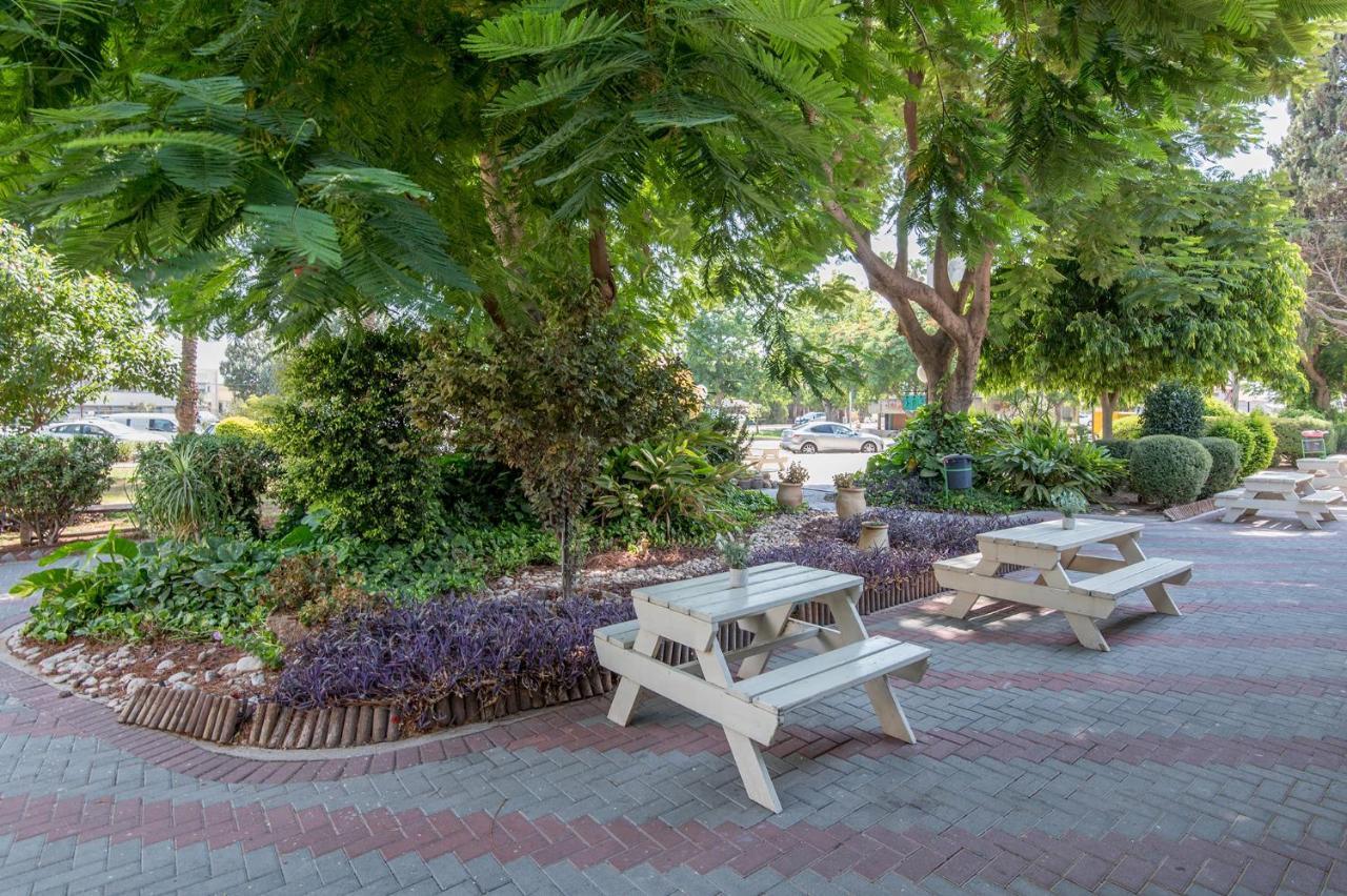 Degania Bet Kibbutz Country Lodging Hotel คินเนเร็ต ภายนอก รูปภาพ