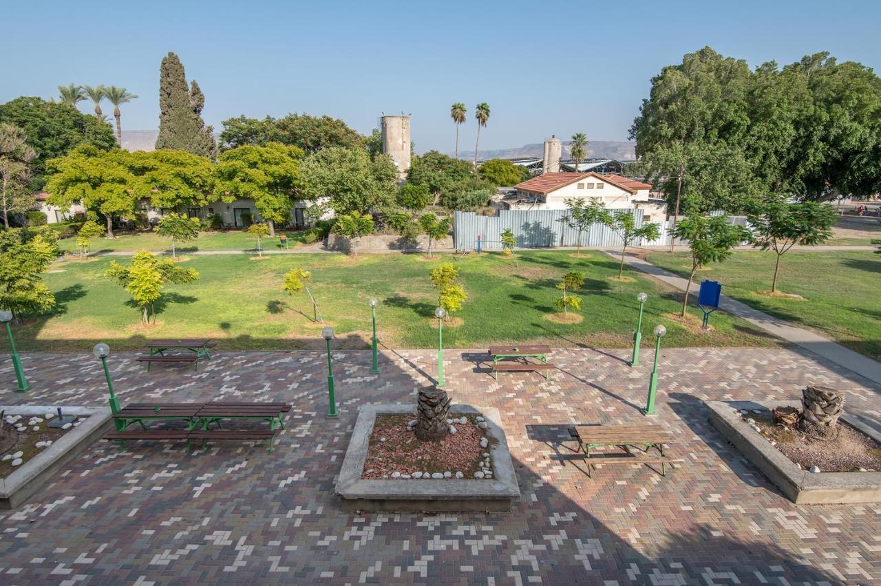 Degania Bet Kibbutz Country Lodging คินเนเร็ต ภายนอก รูปภาพ