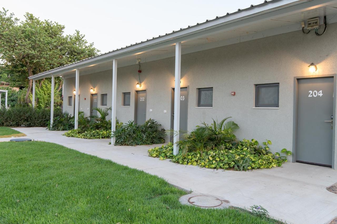 Degania Bet Kibbutz Country Lodging คินเนเร็ต ภายนอก รูปภาพ