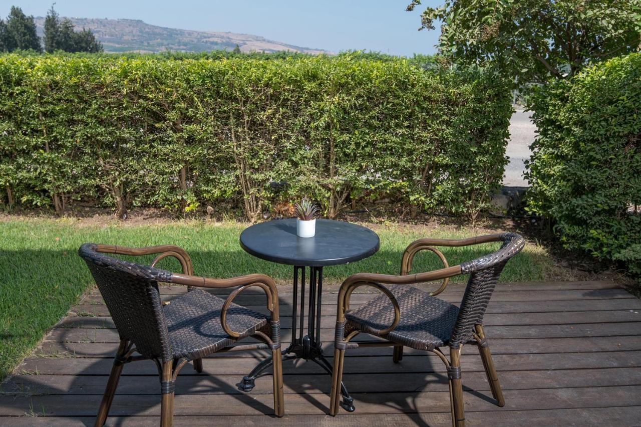 Degania Bet Kibbutz Country Lodging คินเนเร็ต ภายนอก รูปภาพ