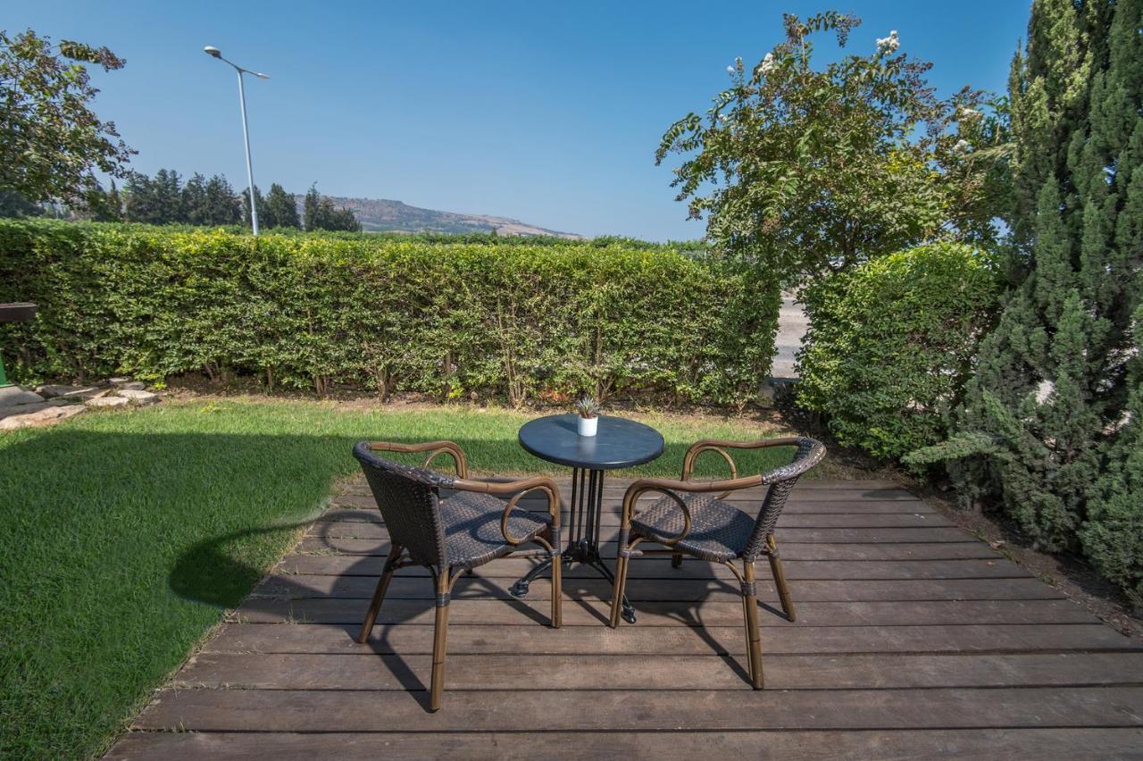 Degania Bet Kibbutz Country Lodging คินเนเร็ต ภายนอก รูปภาพ